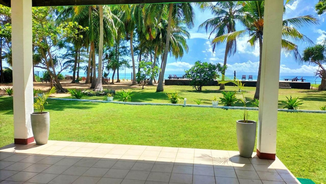 Hotel Coral Bay トリンコマリー エクステリア 写真