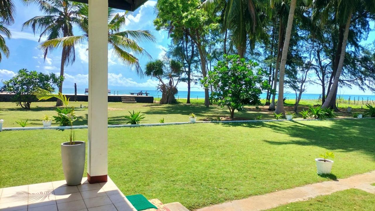 Hotel Coral Bay トリンコマリー エクステリア 写真